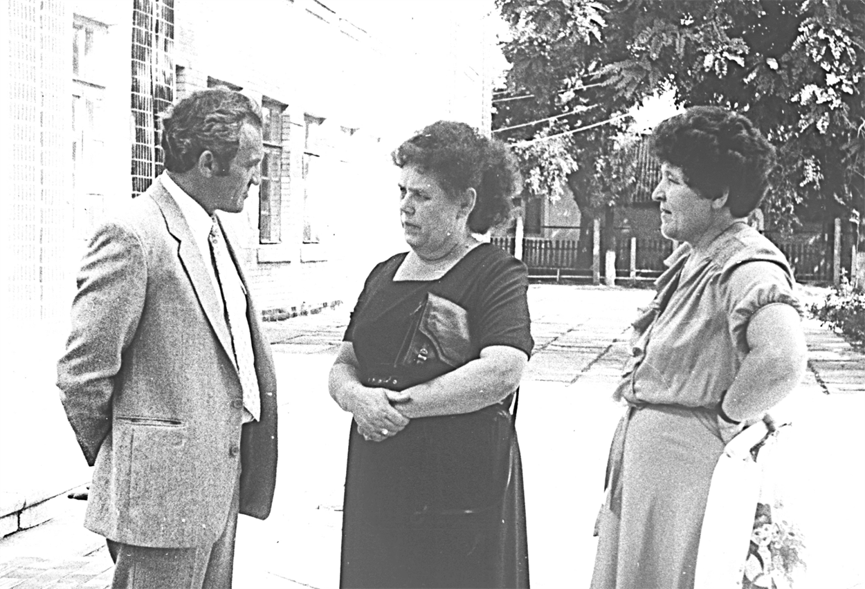 Беседуют Елена Чекаткова, Виктор Жебровский и Любовь Берёзкина