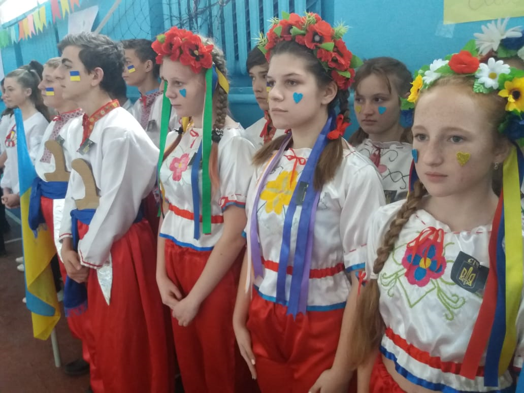 Команды демонстрировали военные и агитационные умения